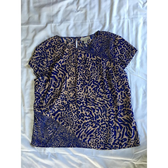 Dana Buchman Shirt Women XL Blue Beige Leopard Print Short‎ Sleeve Blouse EUC - Picture 3 of 12